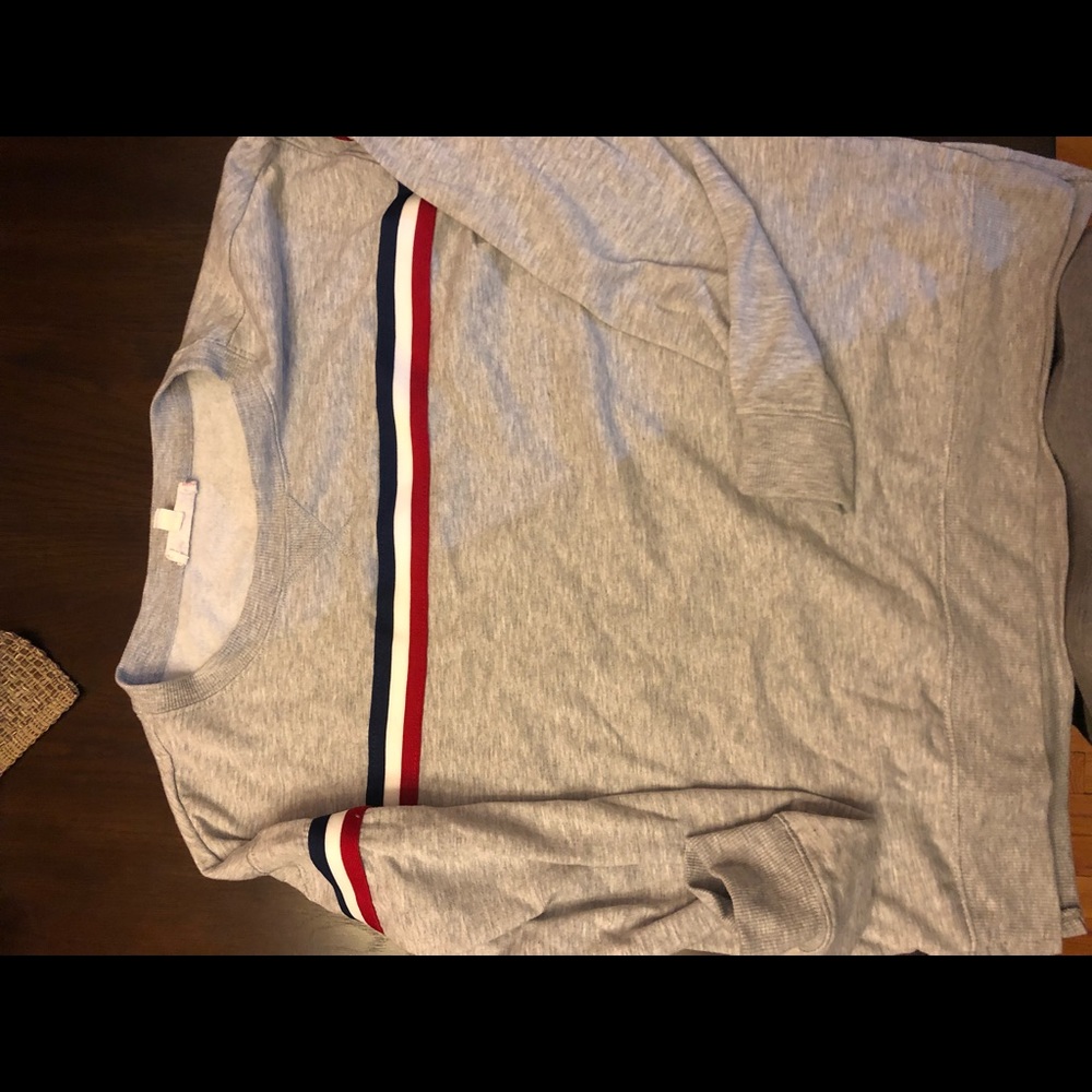 Sweatshirt